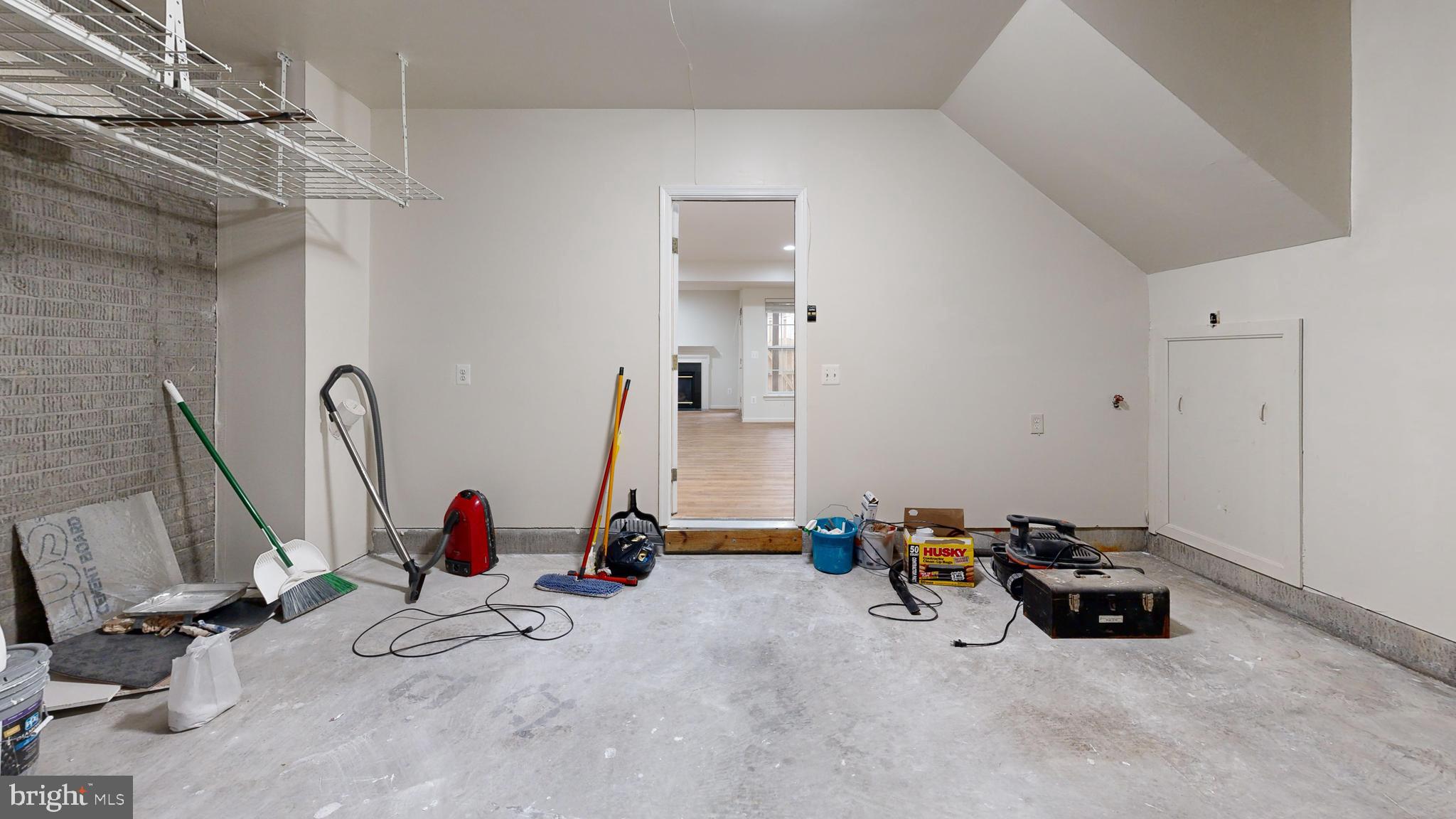 8365 DERWENT VALLEY COURT