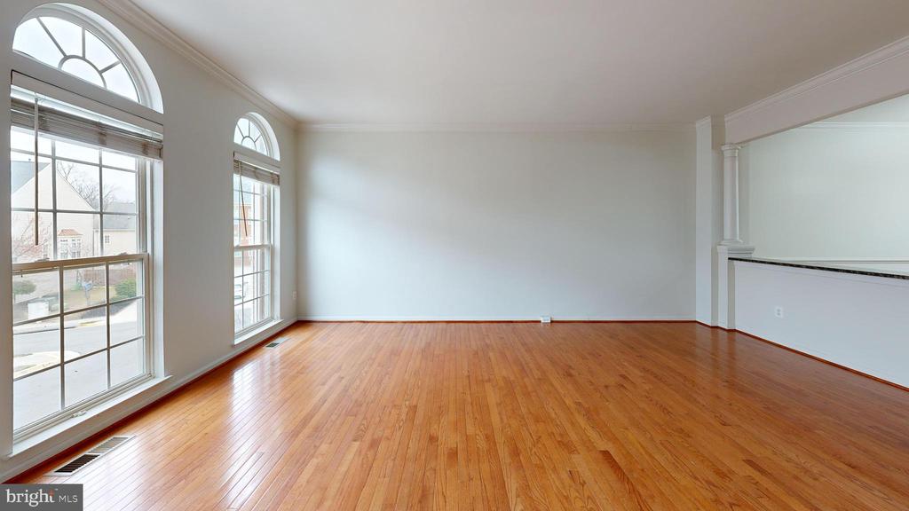 8365 DERWENT VALLEY COURT