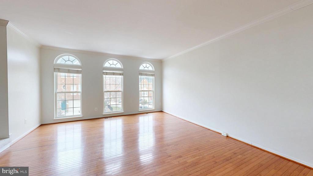 8365 DERWENT VALLEY COURT