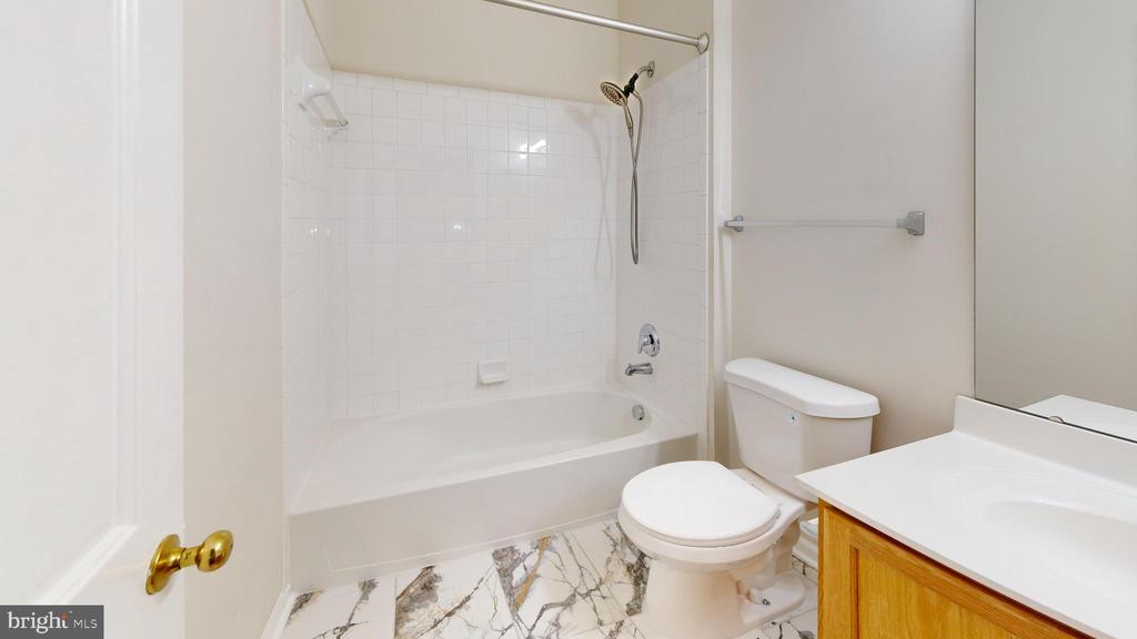 8365 DERWENT VALLEY COURT