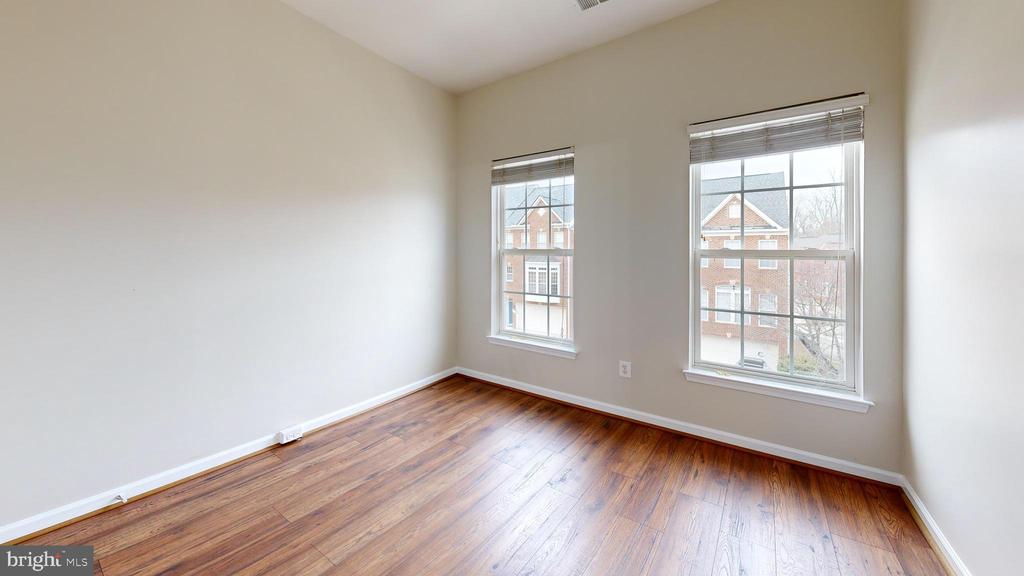8365 DERWENT VALLEY COURT