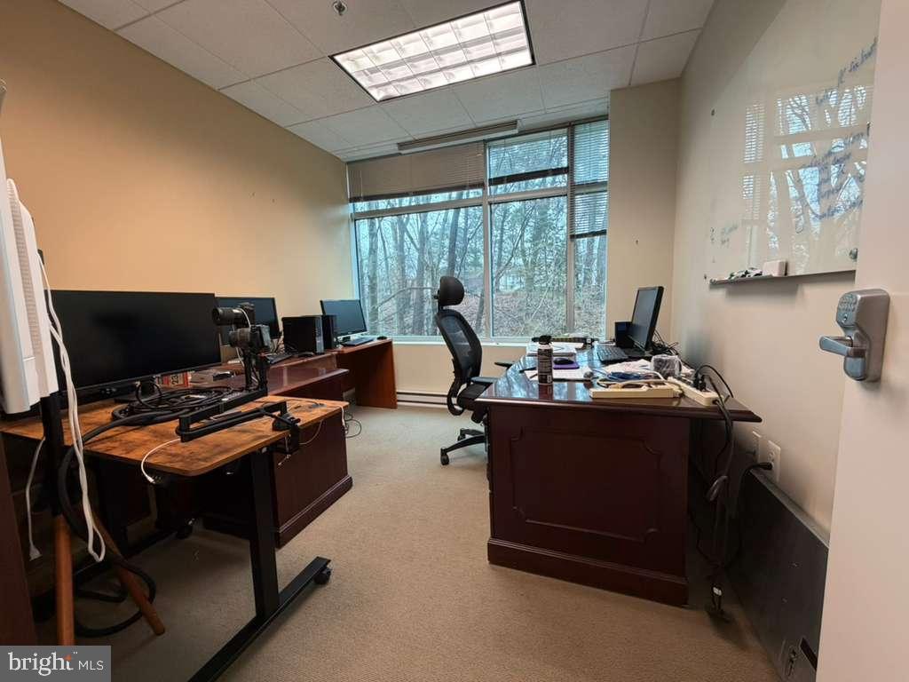 1984 ISAAC NEWTON SQUARE 205