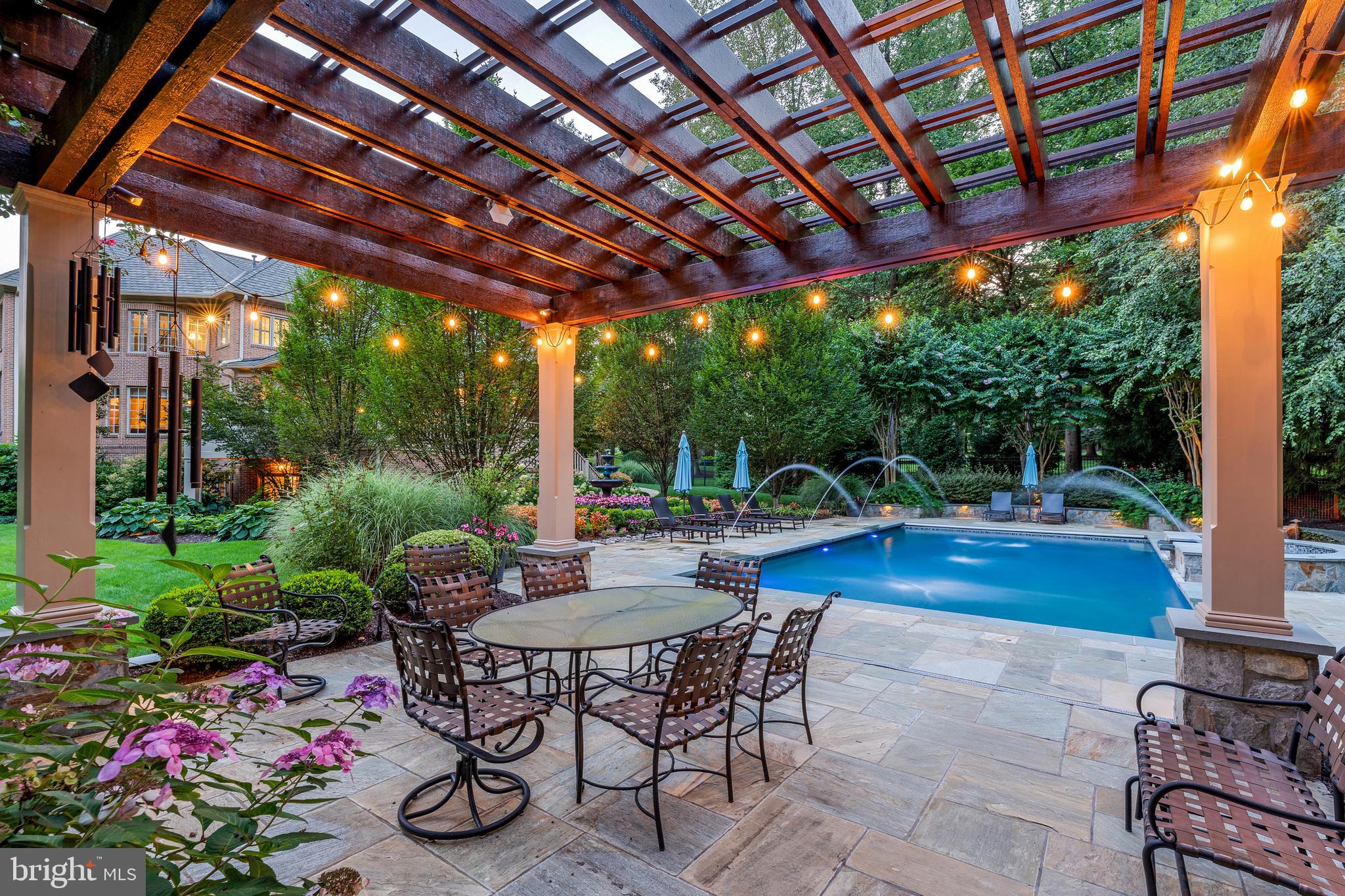 10914 SHALLOW CREEK DRIVE