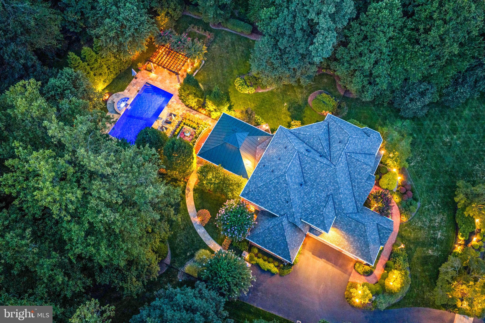 10914 SHALLOW CREEK DRIVE