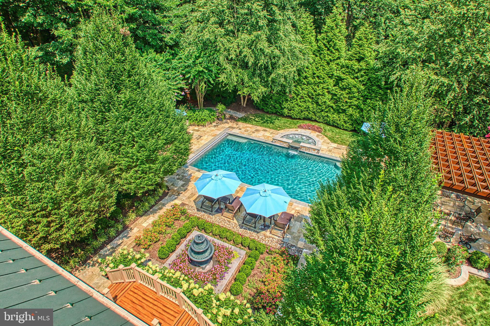 10914 SHALLOW CREEK DRIVE