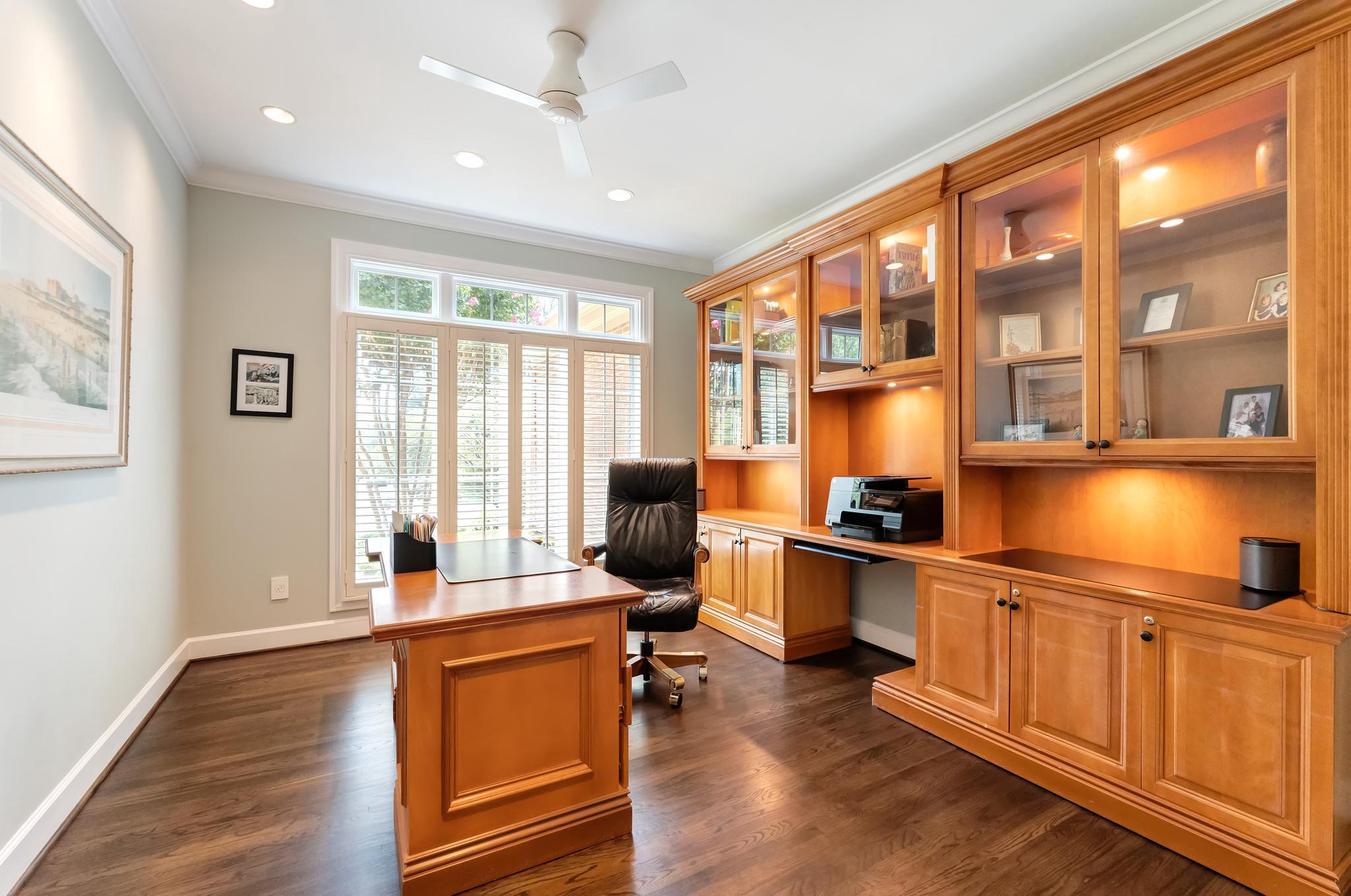 10914 SHALLOW CREEK DRIVE