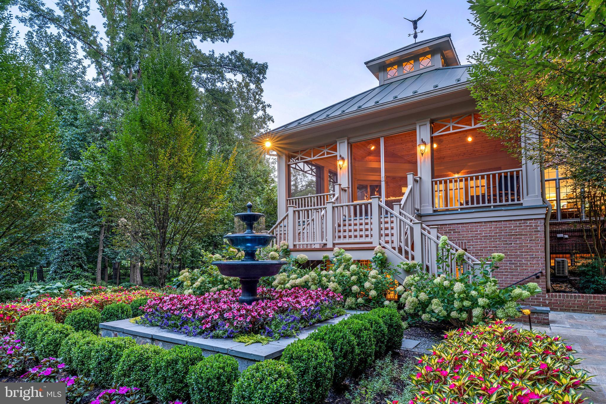 10914 SHALLOW CREEK DRIVE