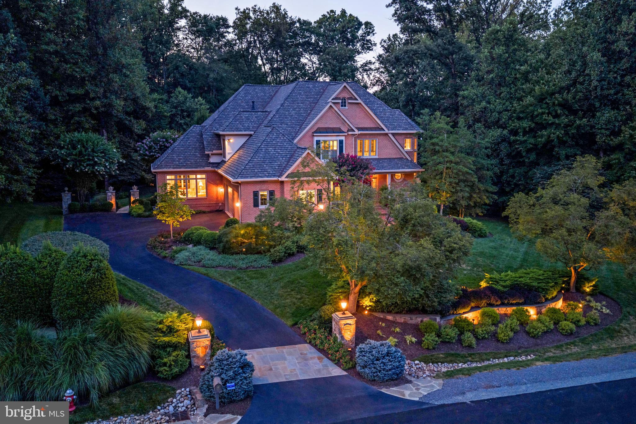 10914 SHALLOW CREEK DRIVE