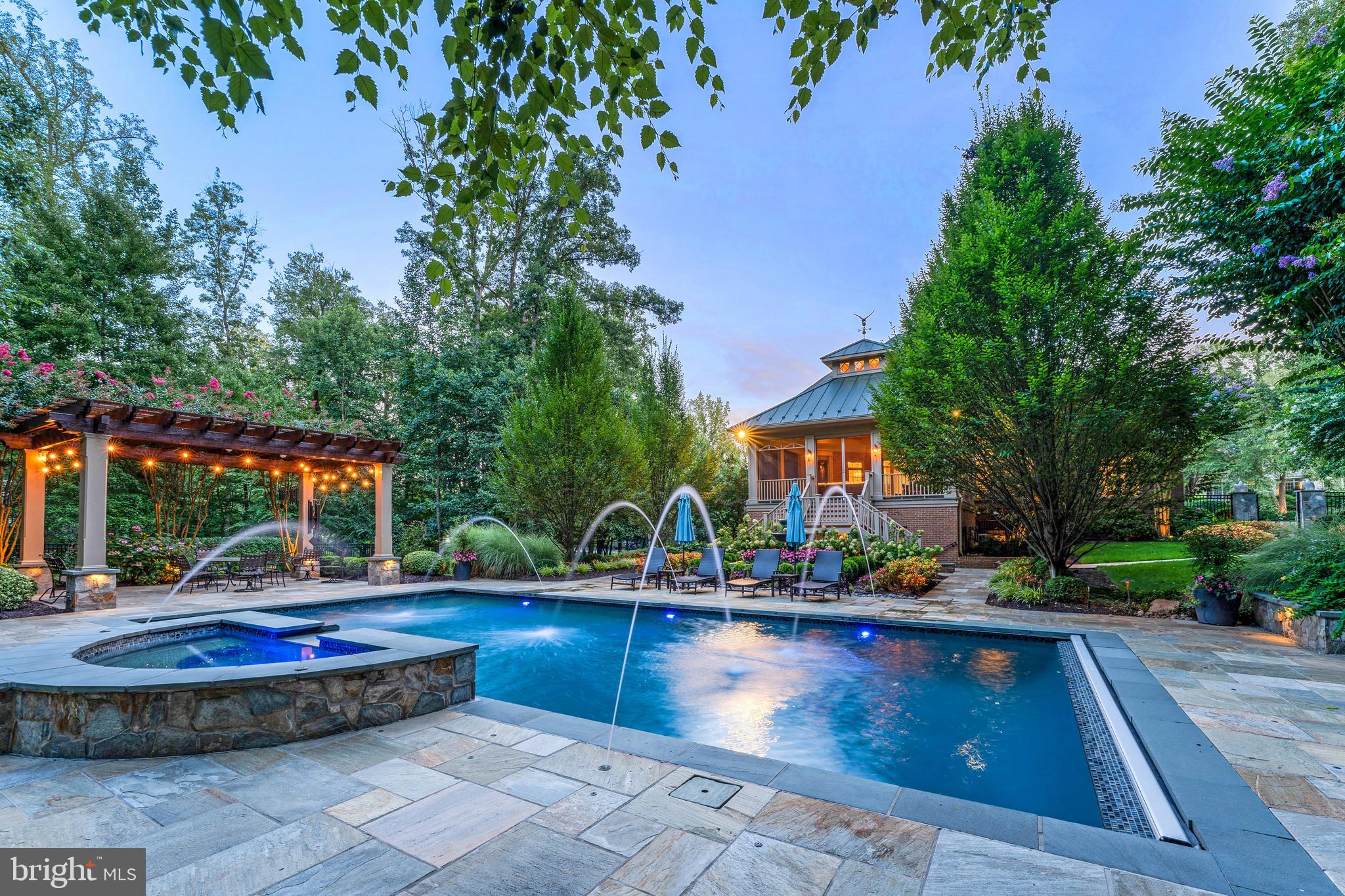 10914 SHALLOW CREEK DRIVE