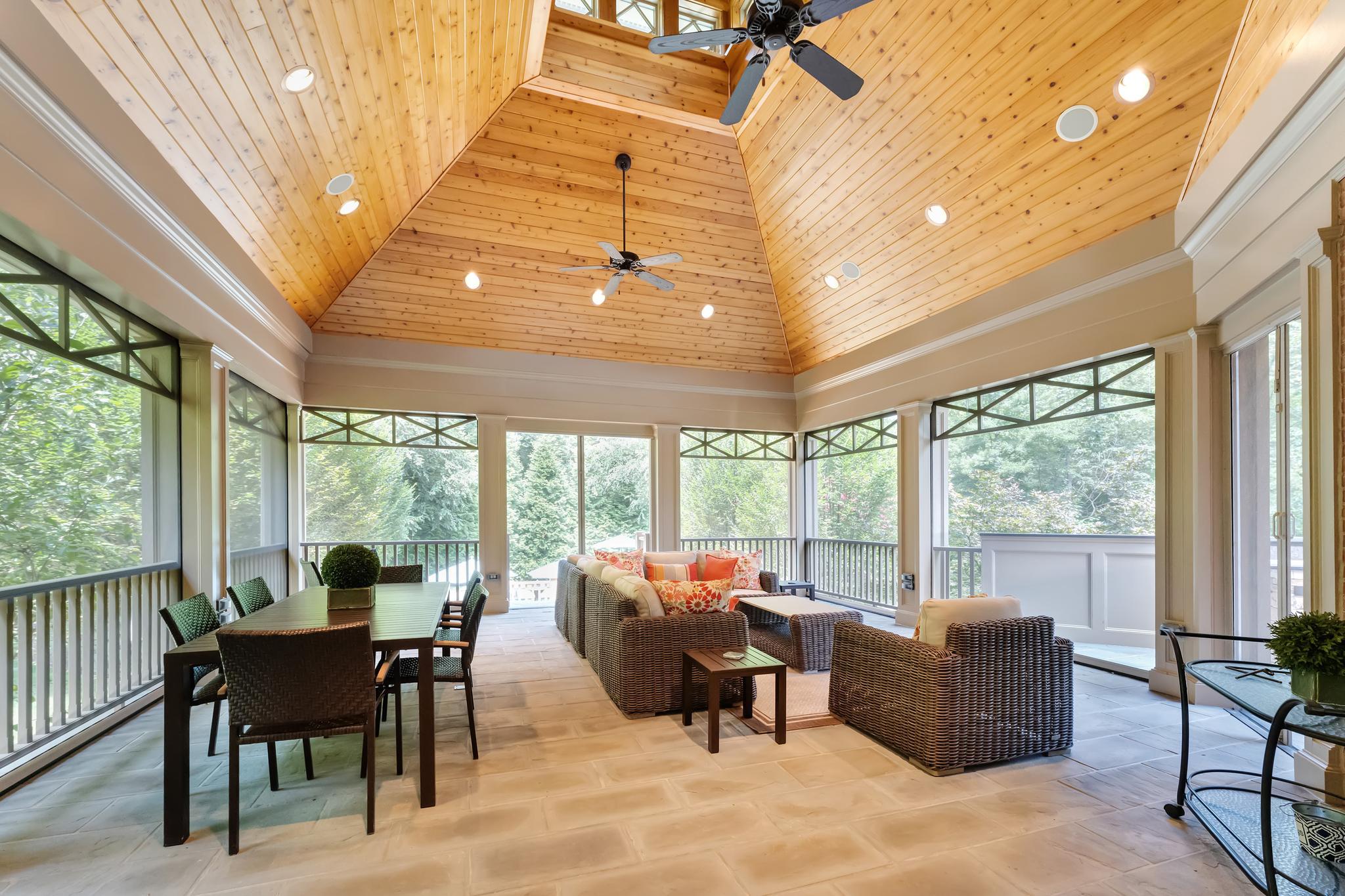 10914 SHALLOW CREEK DRIVE