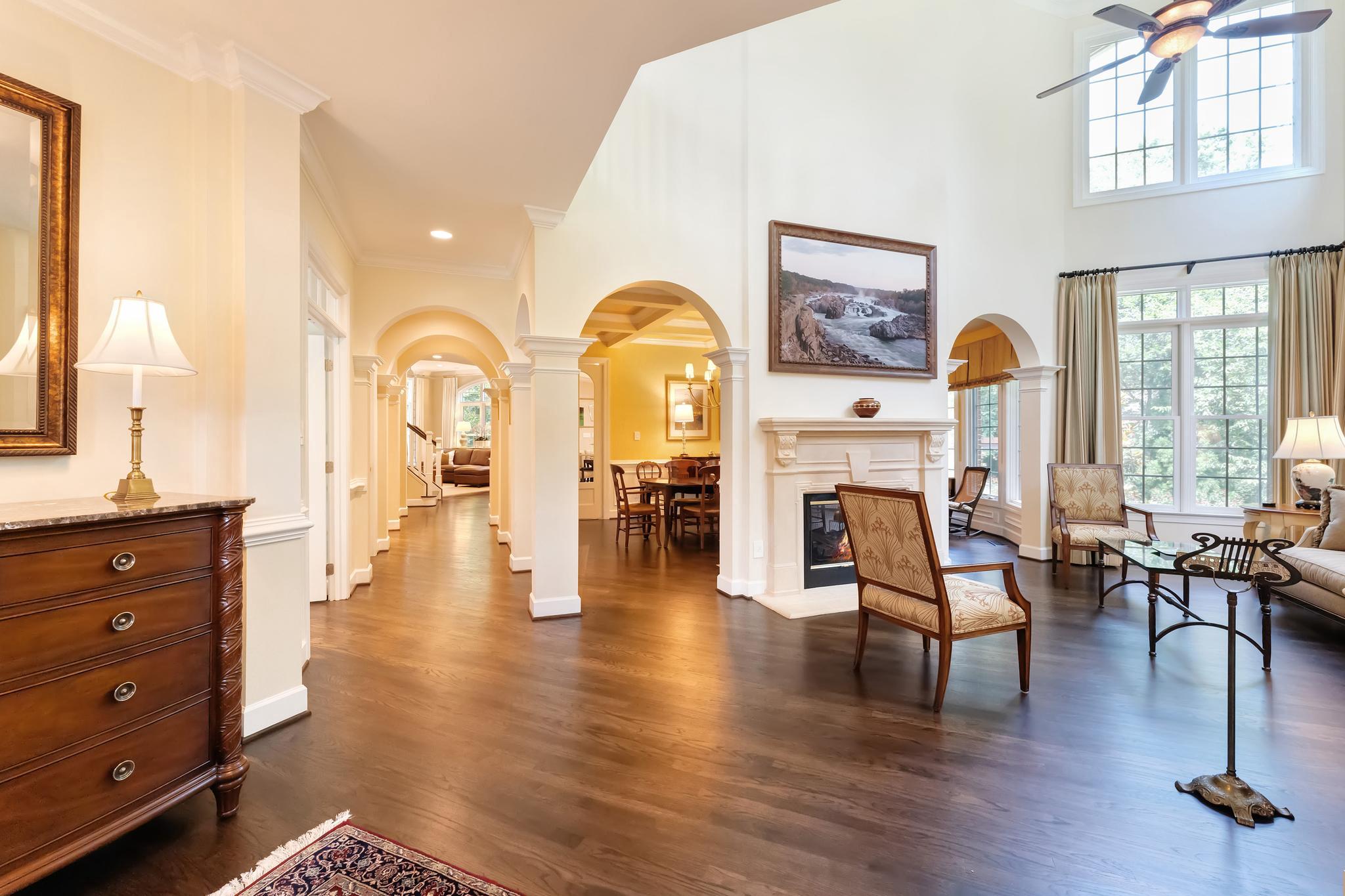 10914 SHALLOW CREEK DRIVE