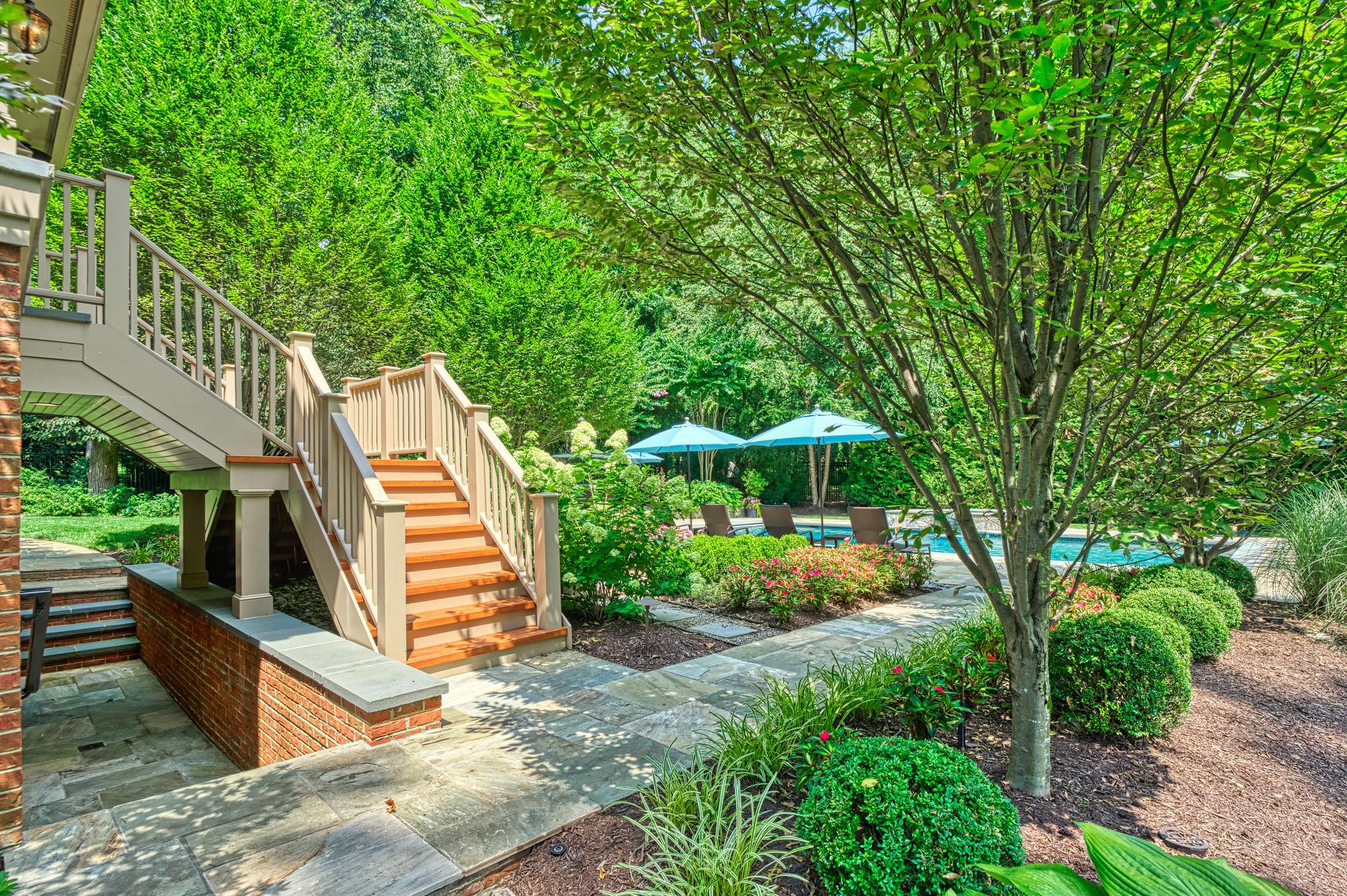 10914 SHALLOW CREEK DRIVE