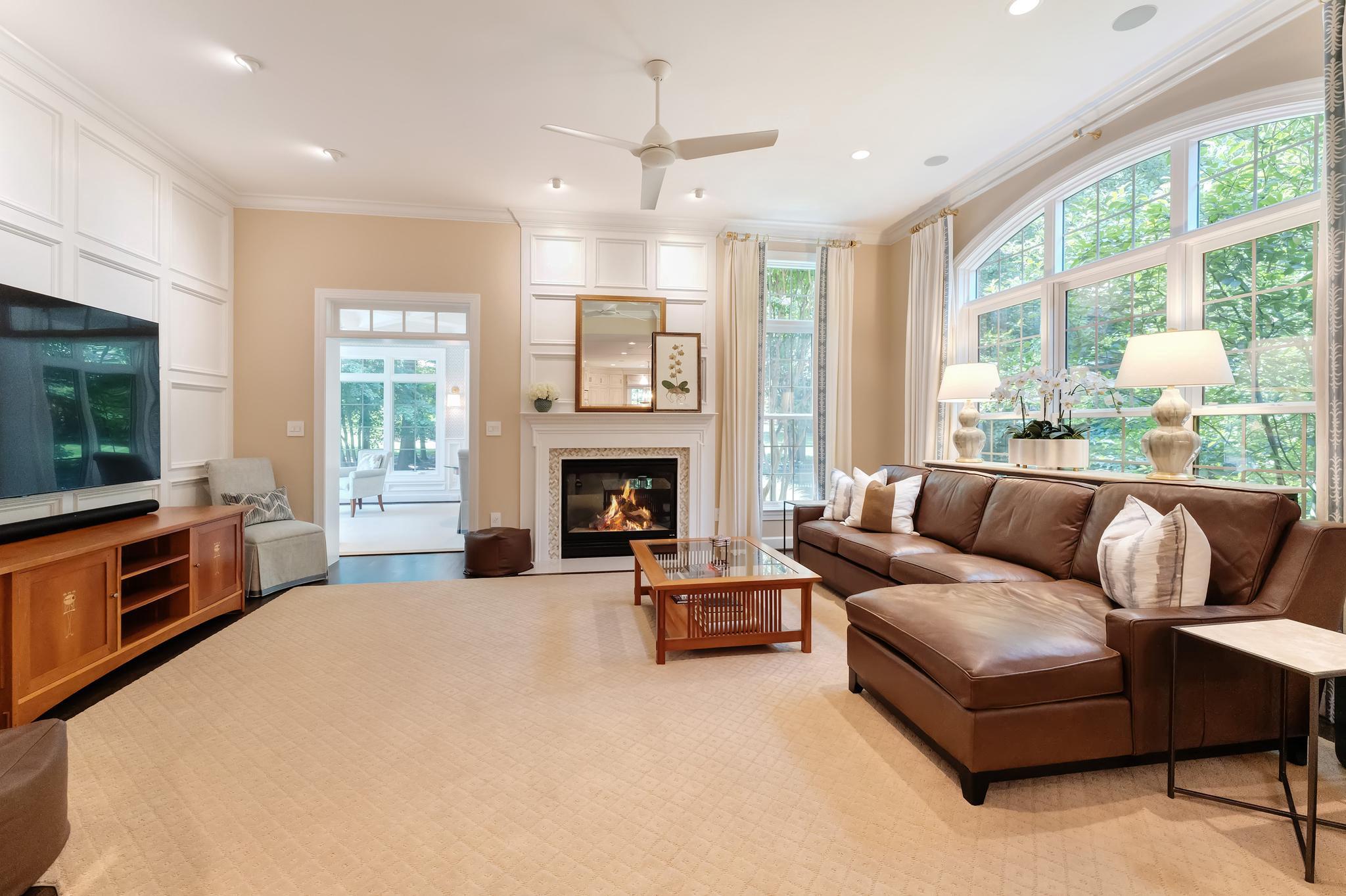 10914 SHALLOW CREEK DRIVE