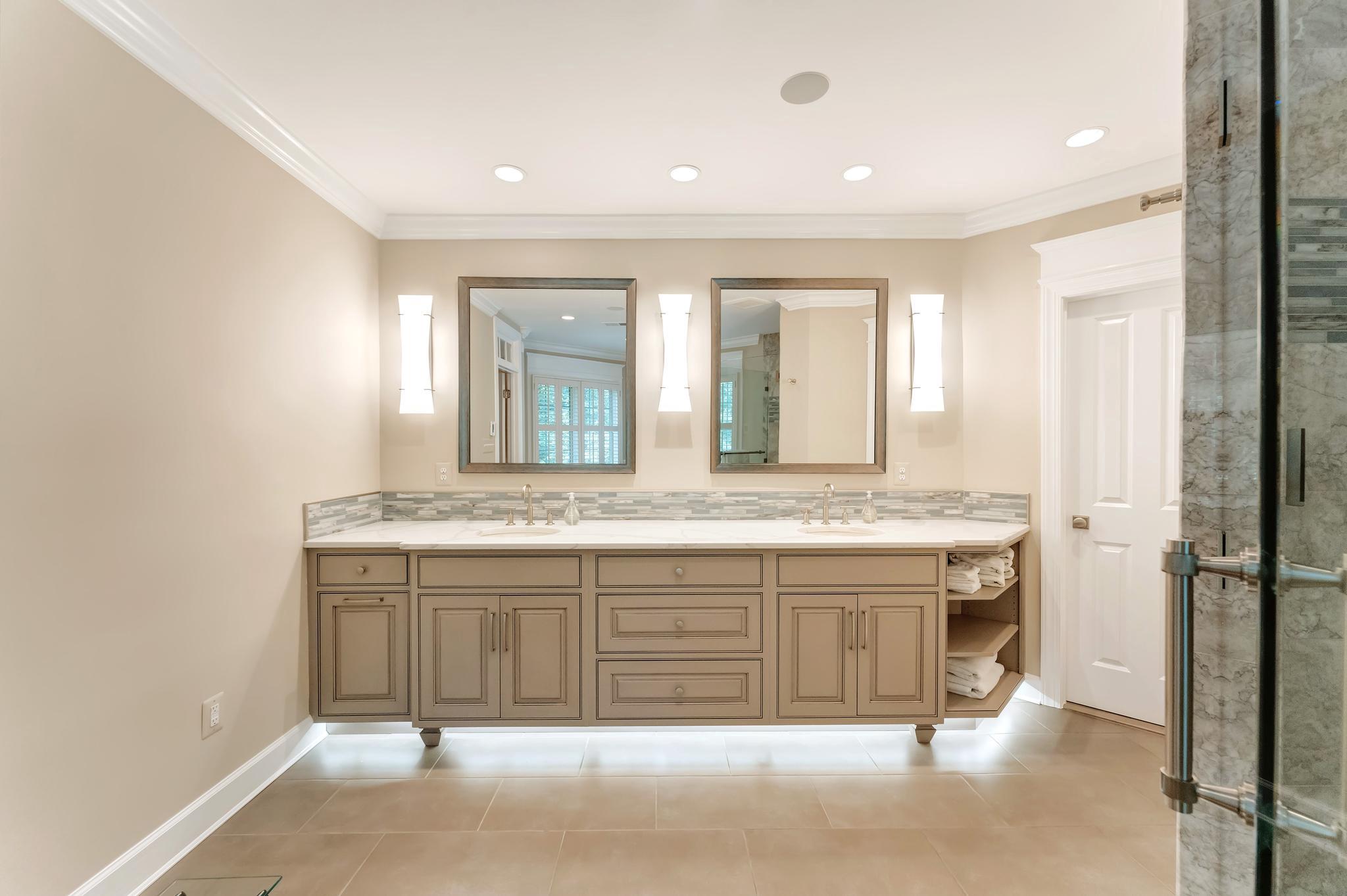 10914 SHALLOW CREEK DRIVE