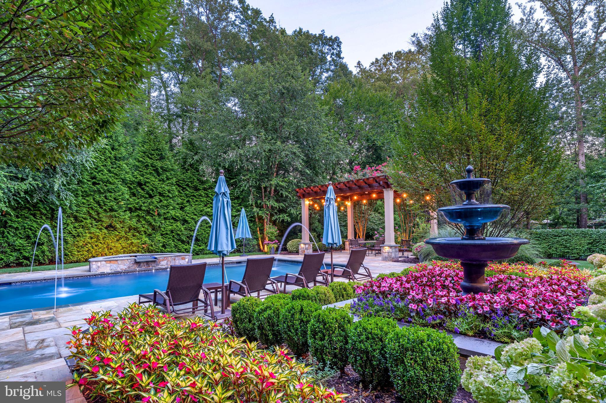 10914 SHALLOW CREEK DRIVE