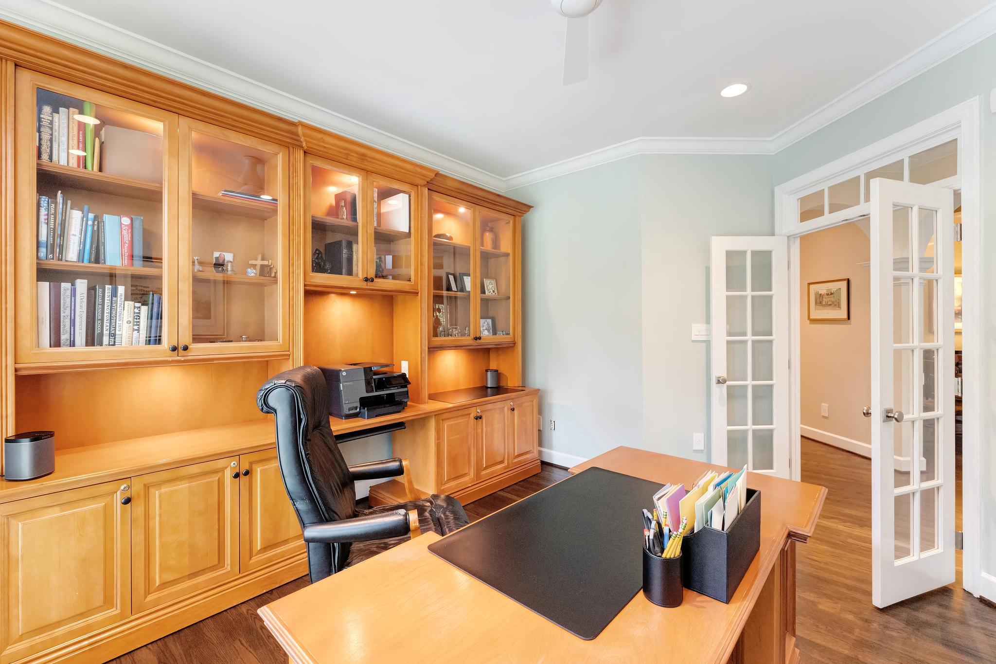 10914 SHALLOW CREEK DRIVE