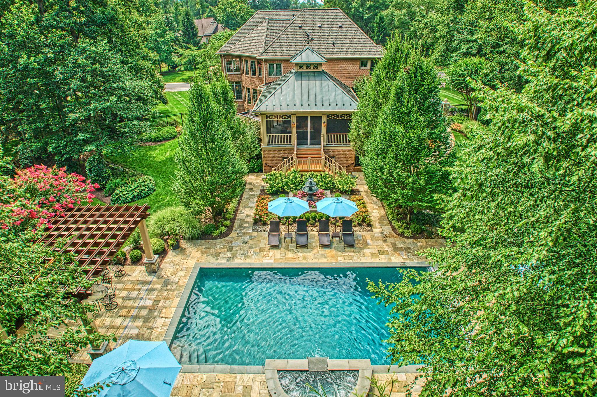 10914 SHALLOW CREEK DRIVE