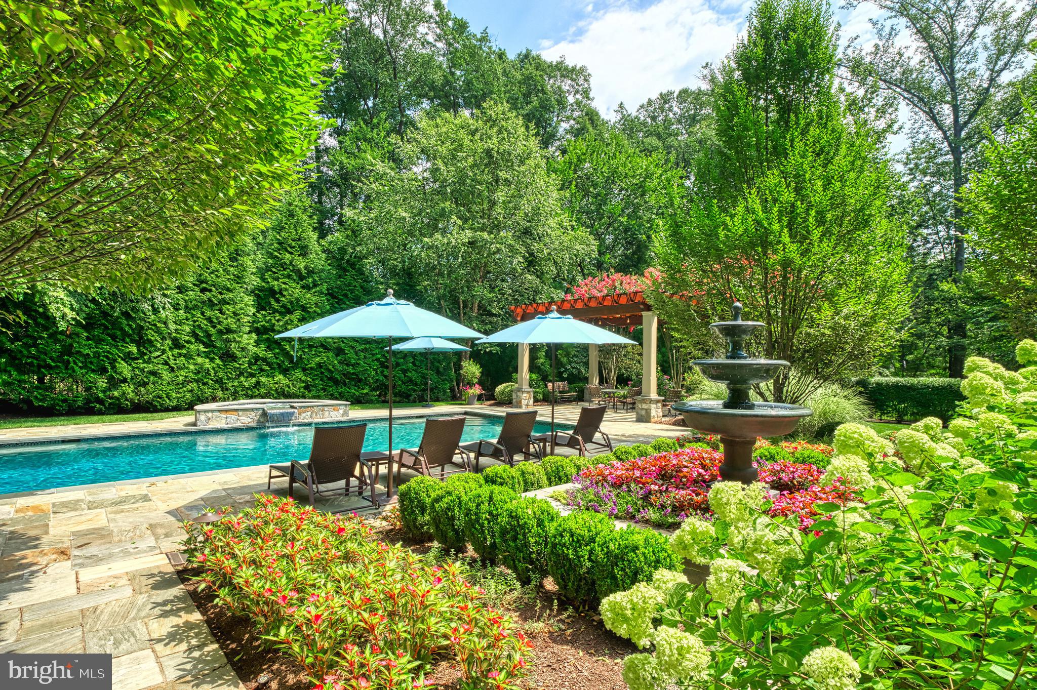 10914 SHALLOW CREEK DRIVE