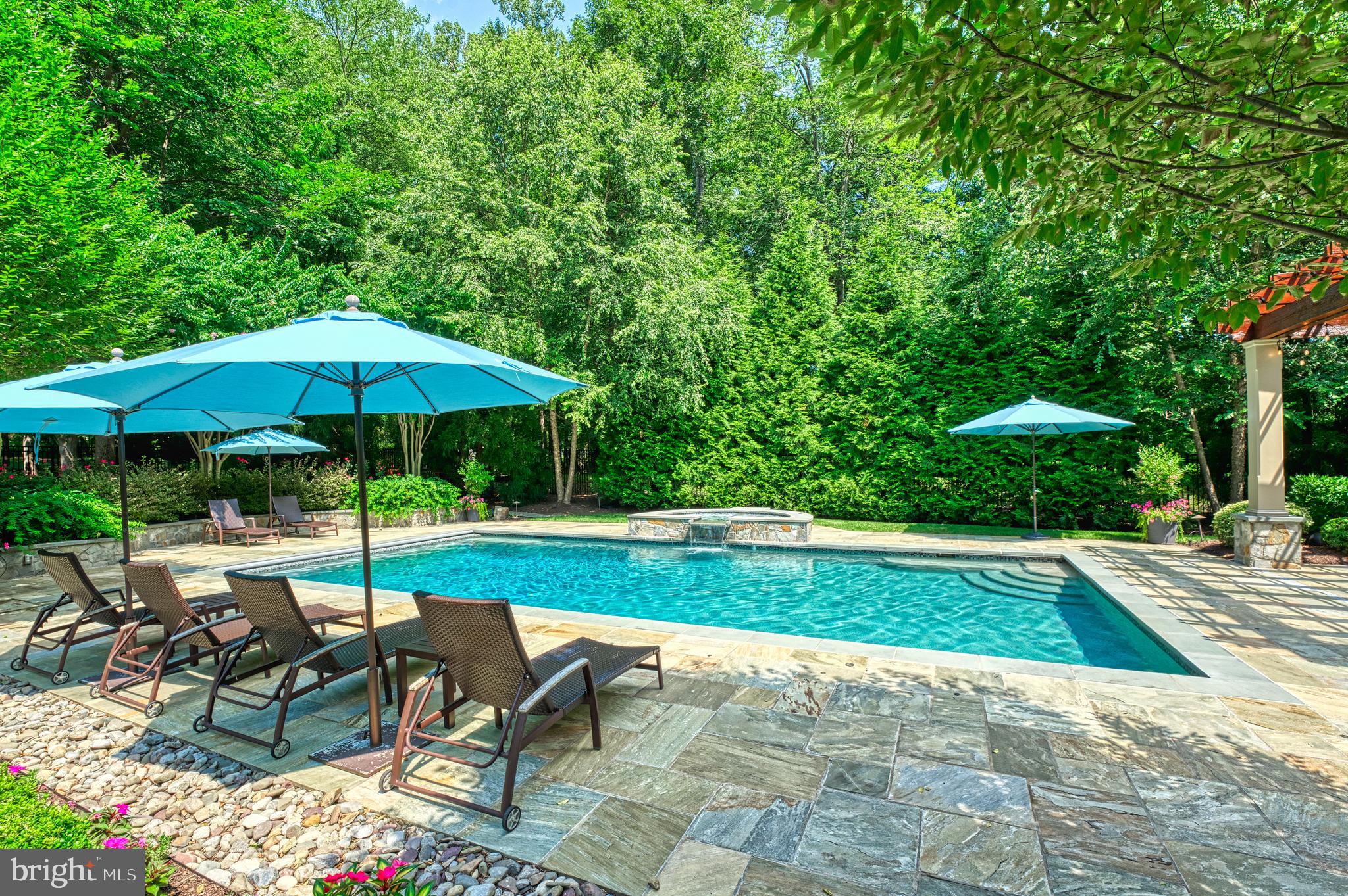 10914 SHALLOW CREEK DRIVE