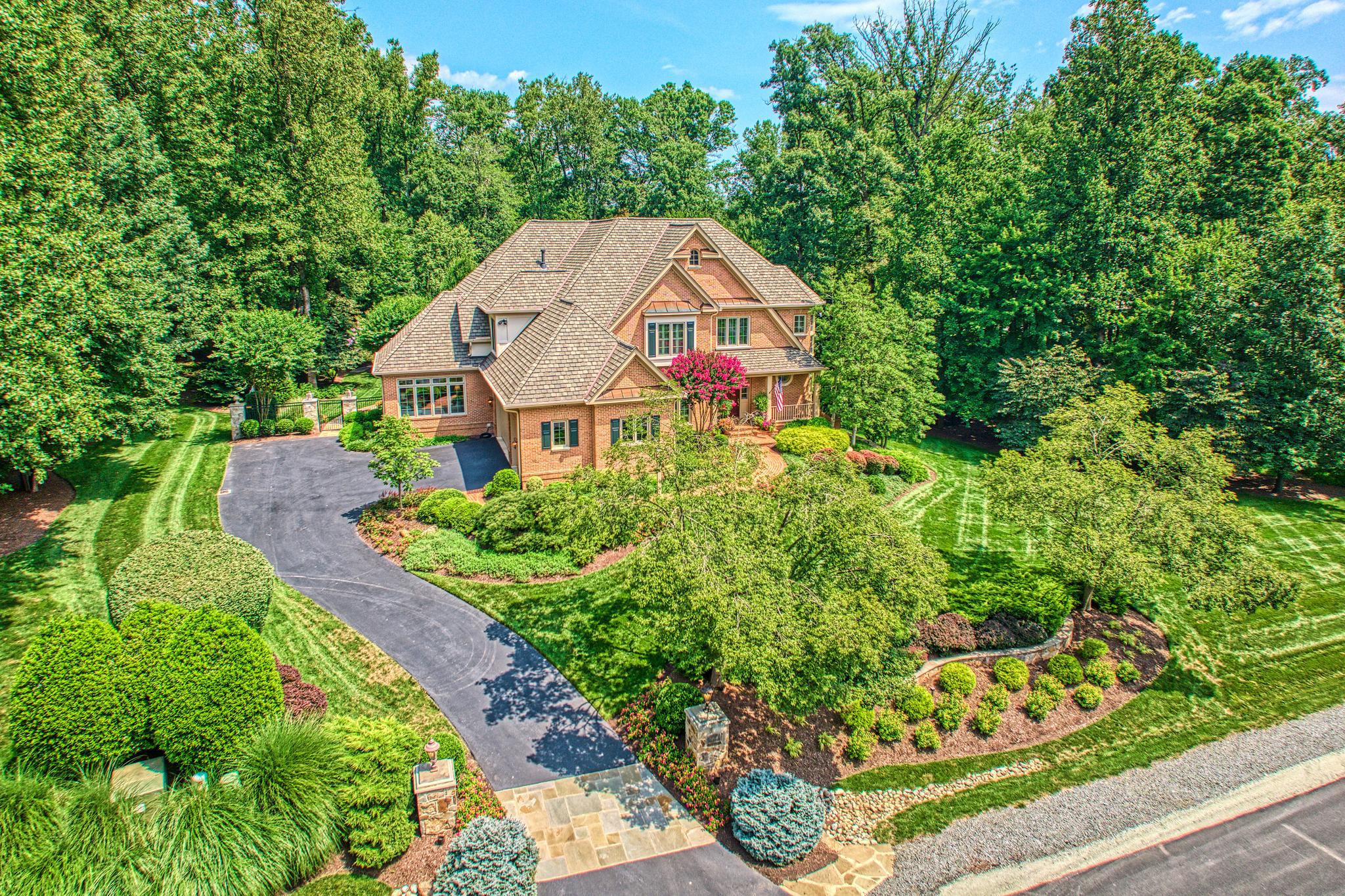 10914 SHALLOW CREEK DRIVE