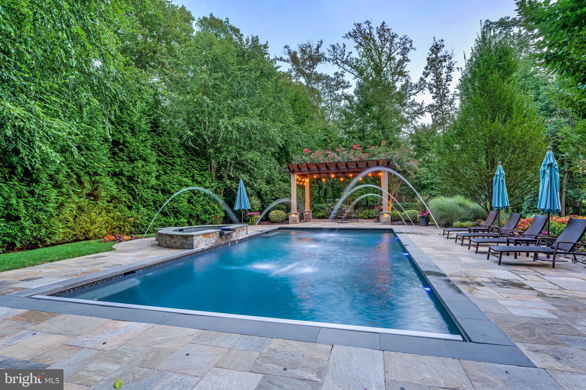 10914 SHALLOW CREEK DRIVE