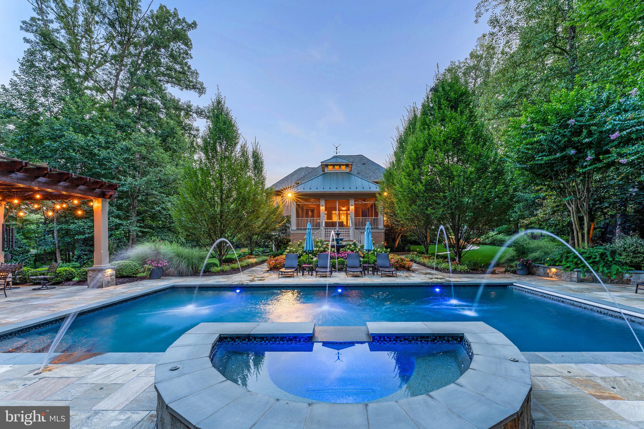 10914 SHALLOW CREEK DRIVE