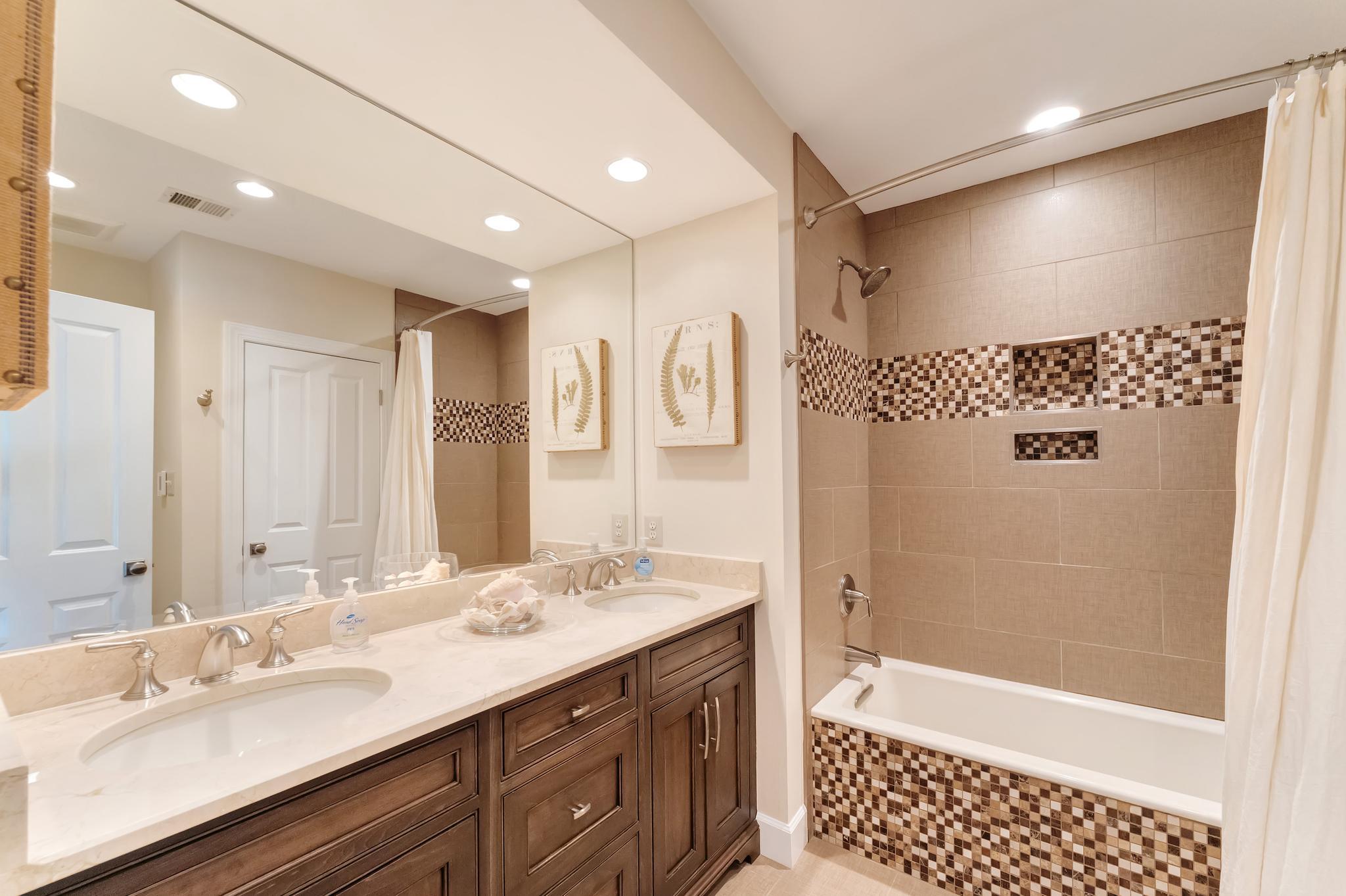 10914 SHALLOW CREEK DRIVE