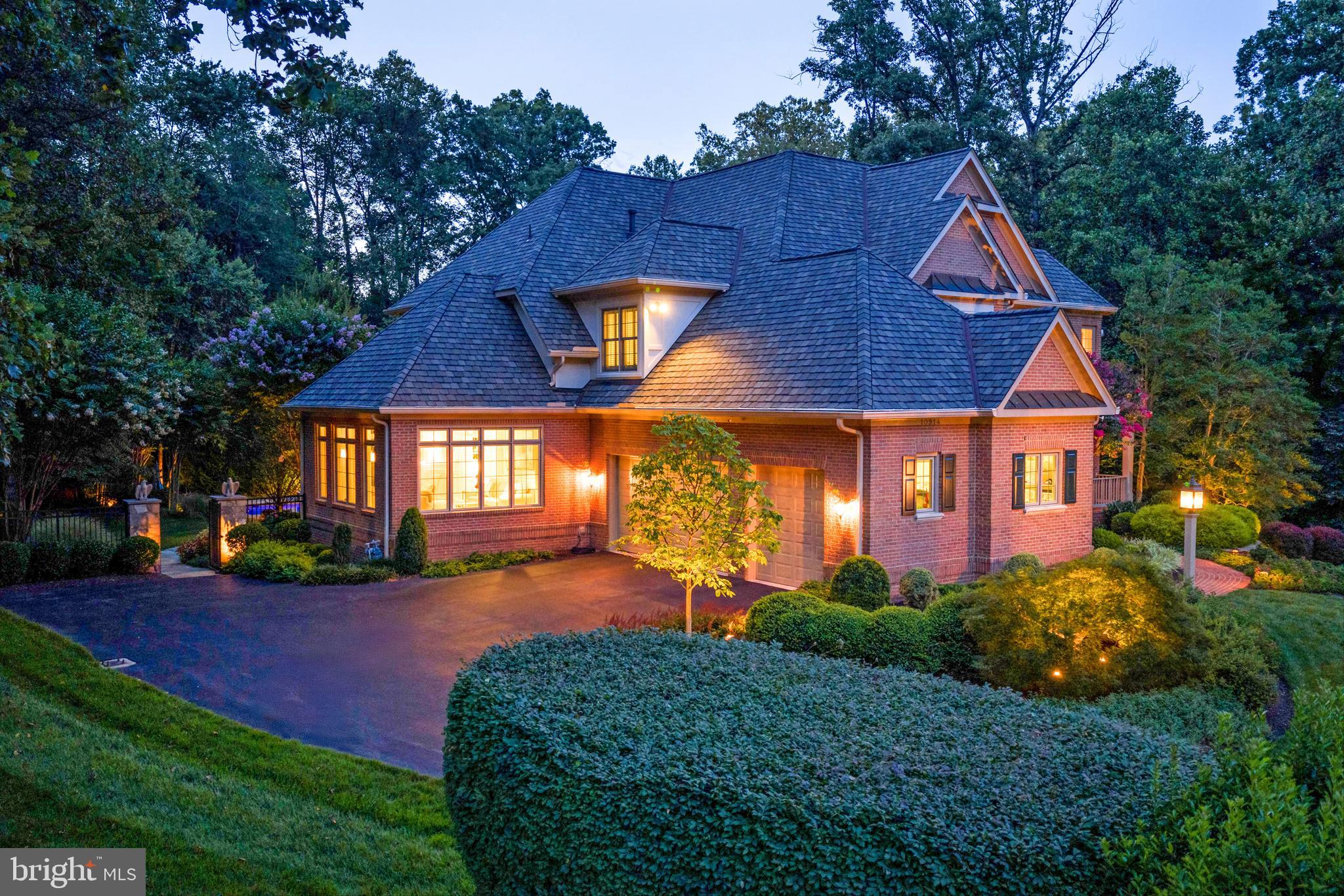 10914 SHALLOW CREEK DRIVE