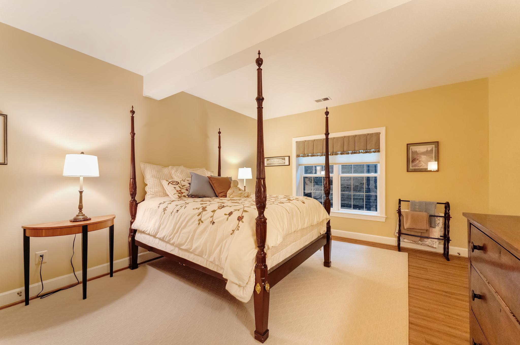 10914 SHALLOW CREEK DRIVE