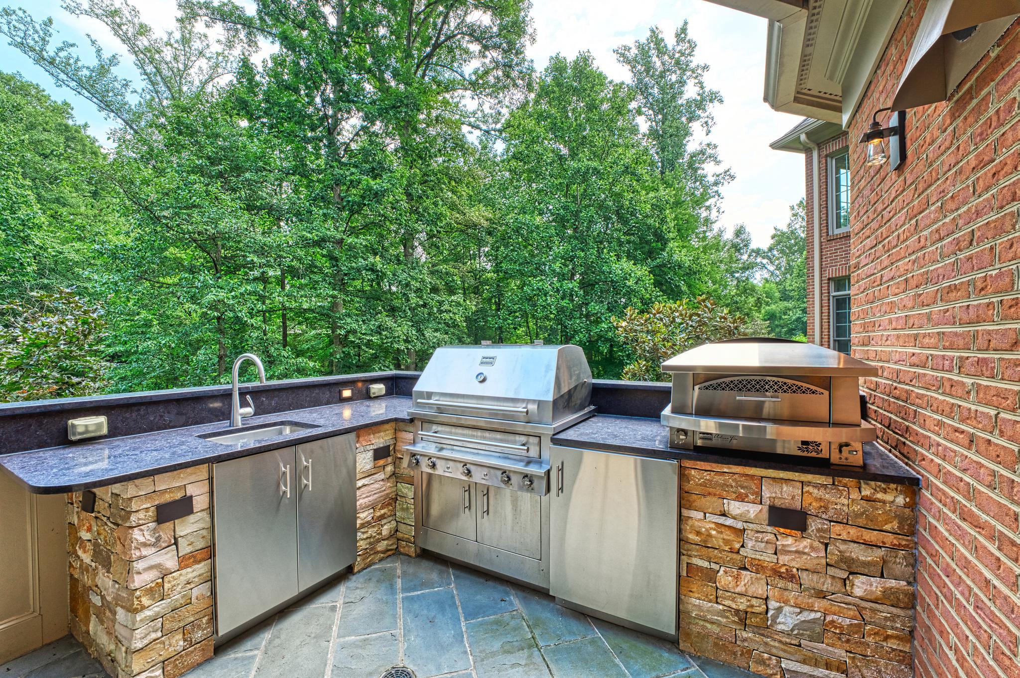 10914 SHALLOW CREEK DRIVE