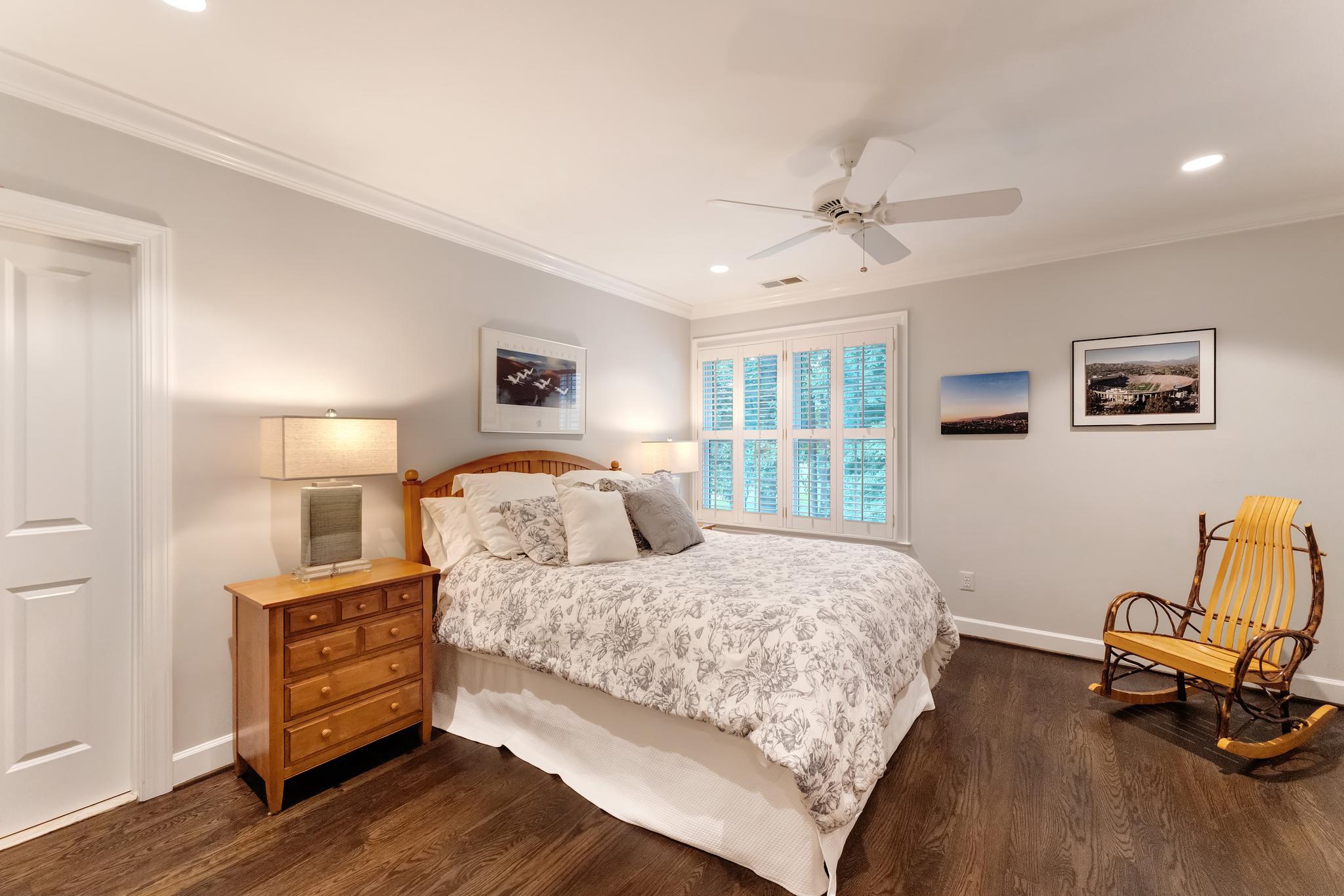 10914 SHALLOW CREEK DRIVE