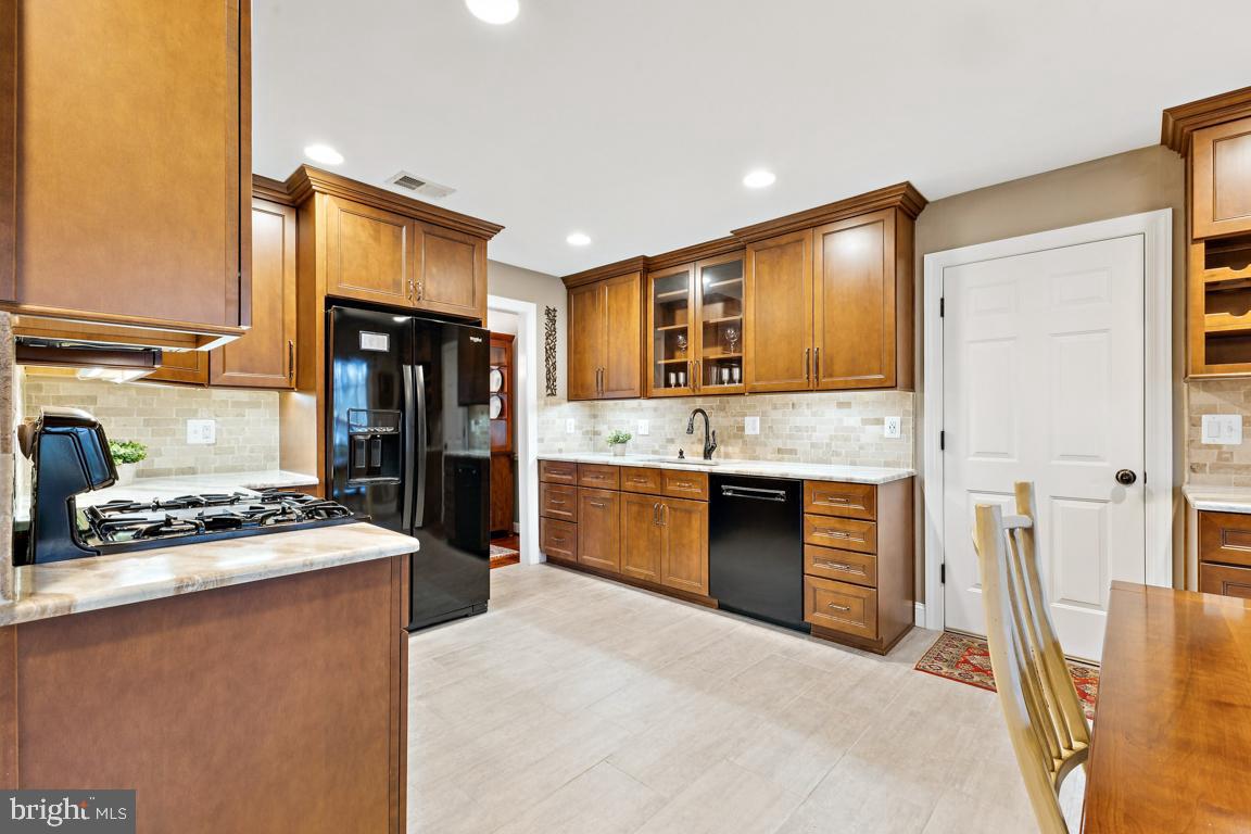 2698 LINDA MARIE DRIVE