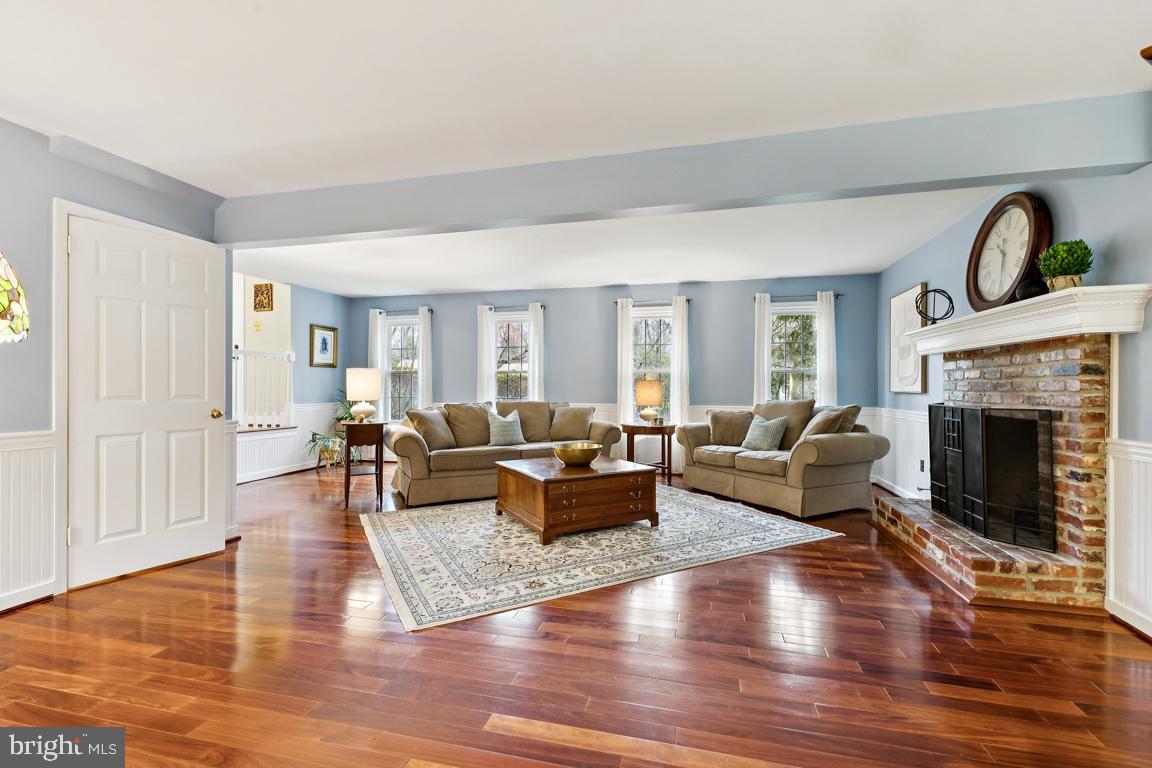 2698 LINDA MARIE DRIVE