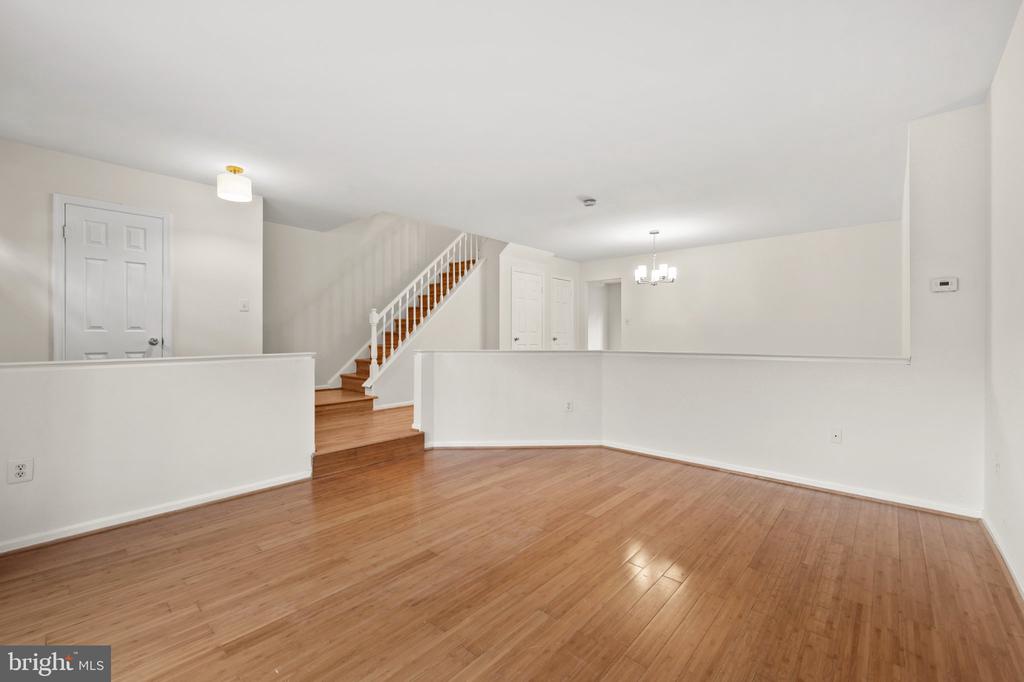 2880 KELLY SQUARE