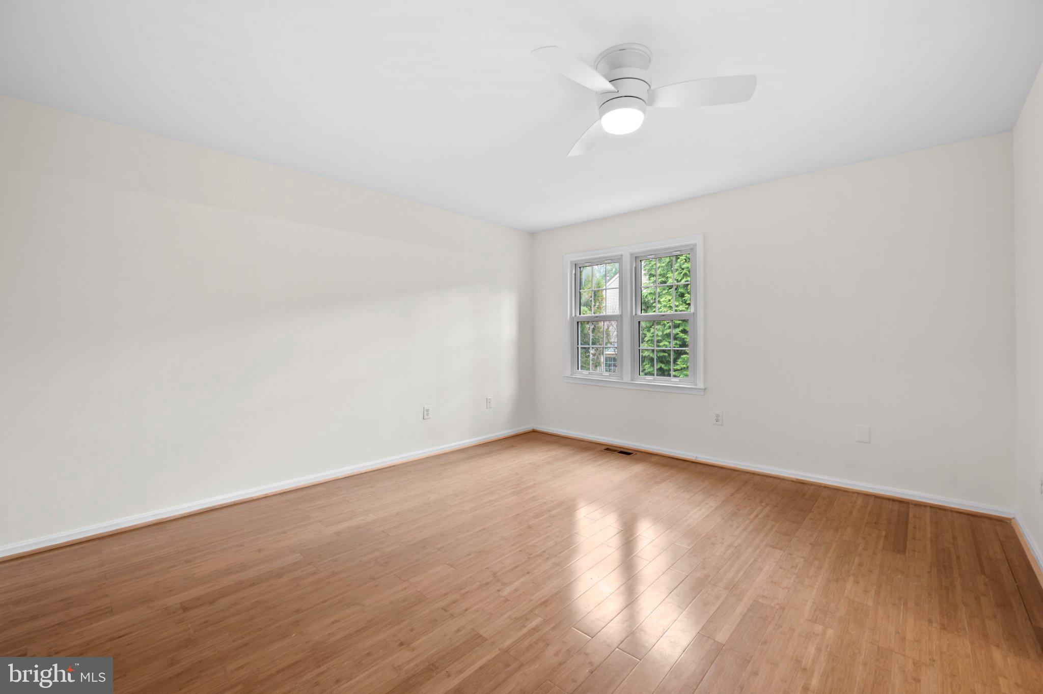 2880 KELLY SQUARE