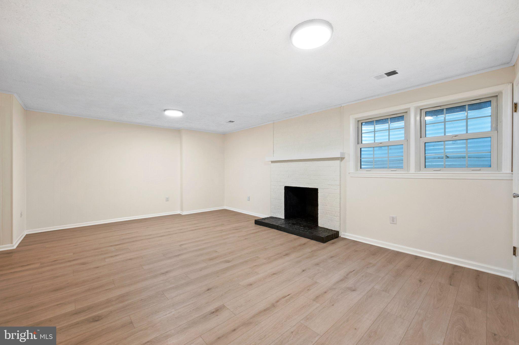 2880 KELLY SQUARE