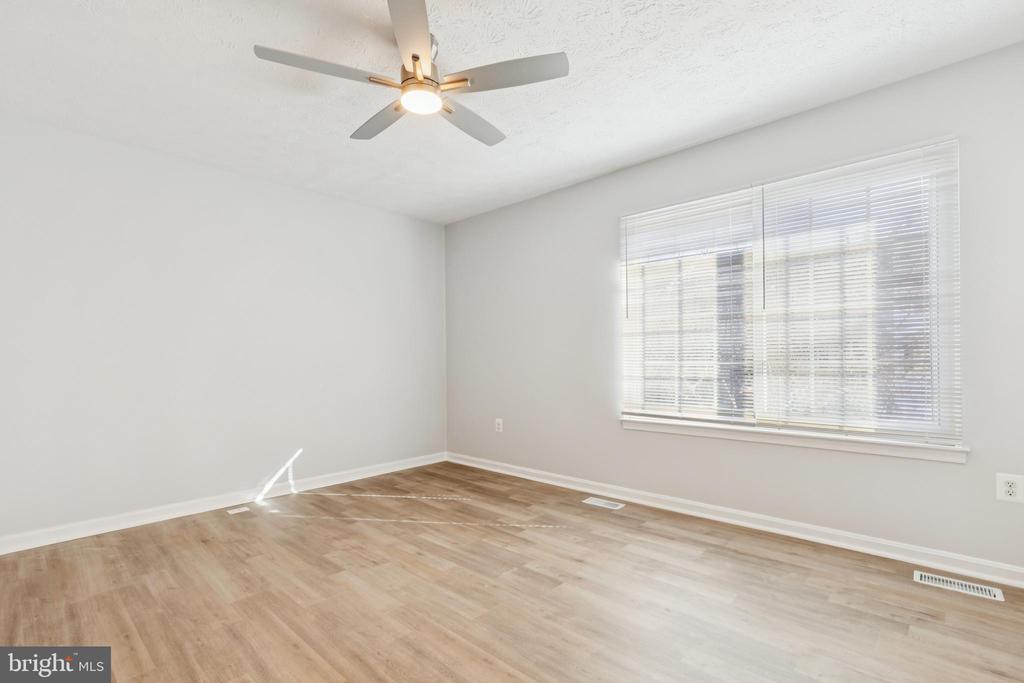 7763 WOLFORD WAY