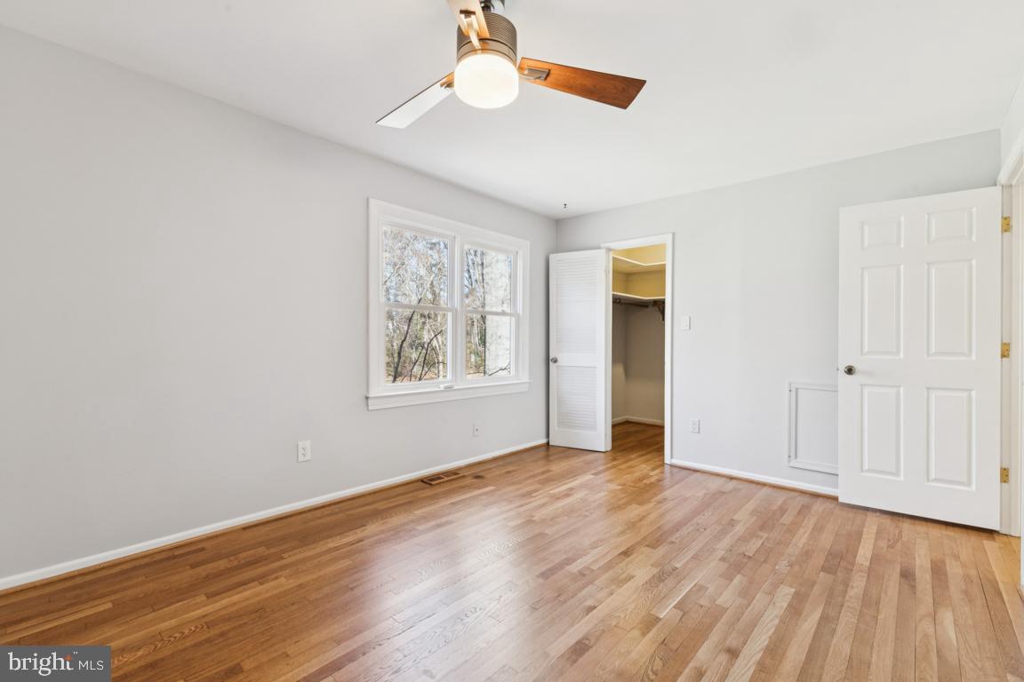 2926 FORT LEE STREET