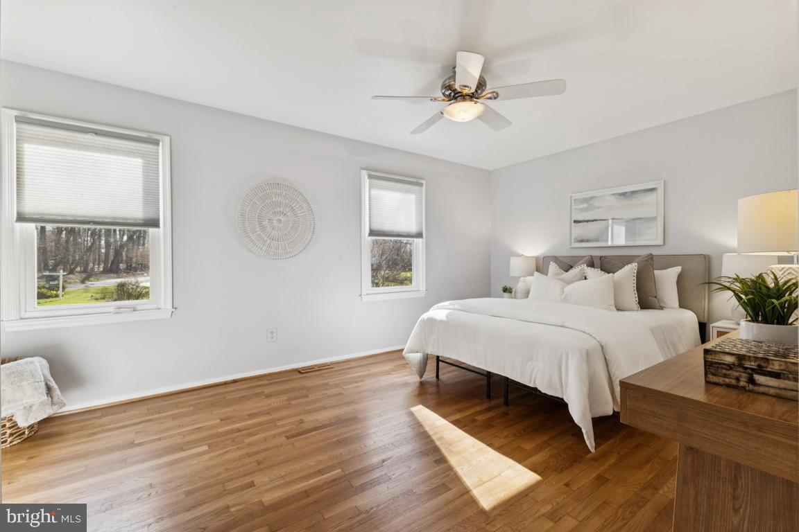 2926 FORT LEE STREET