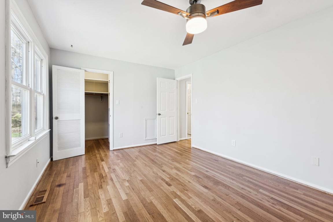 2926 FORT LEE STREET