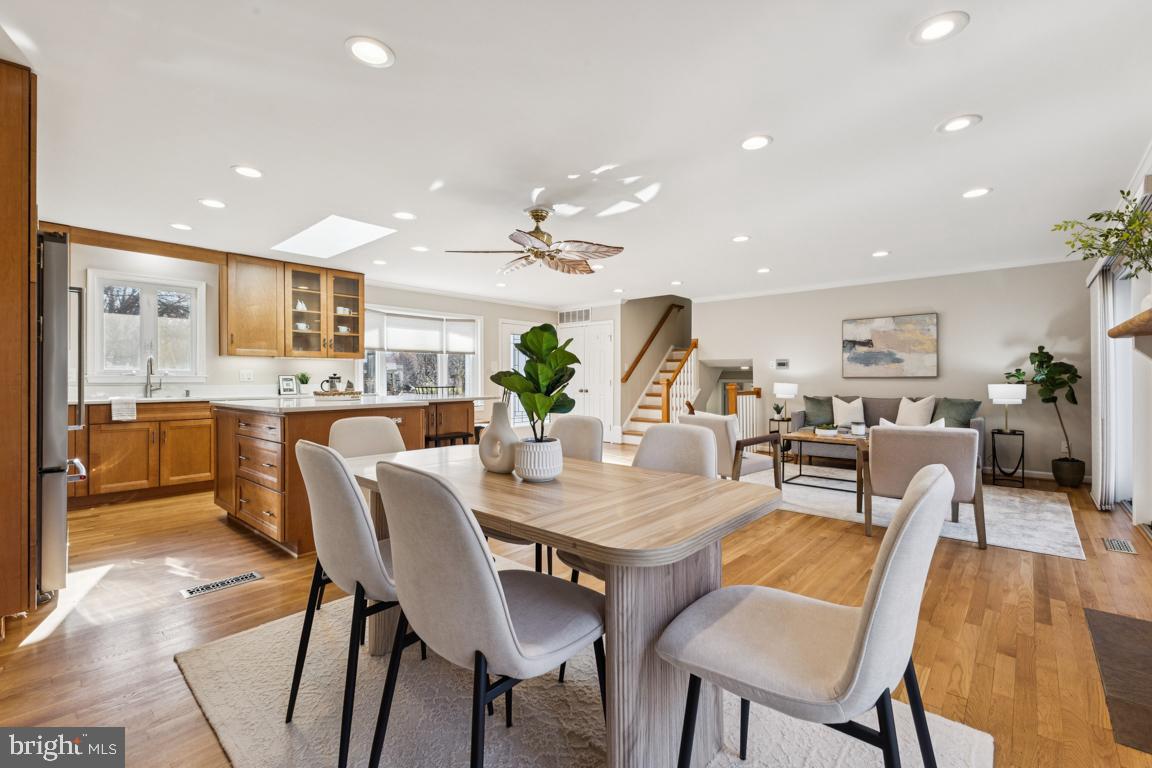 2926 FORT LEE STREET