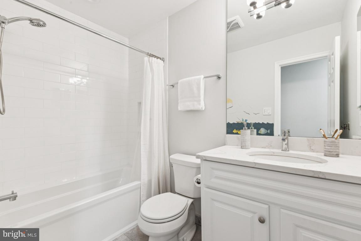 2926 FORT LEE STREET