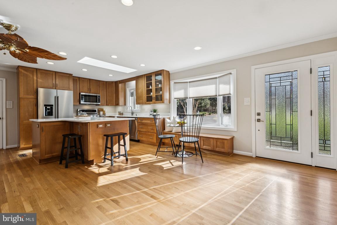 2926 FORT LEE STREET