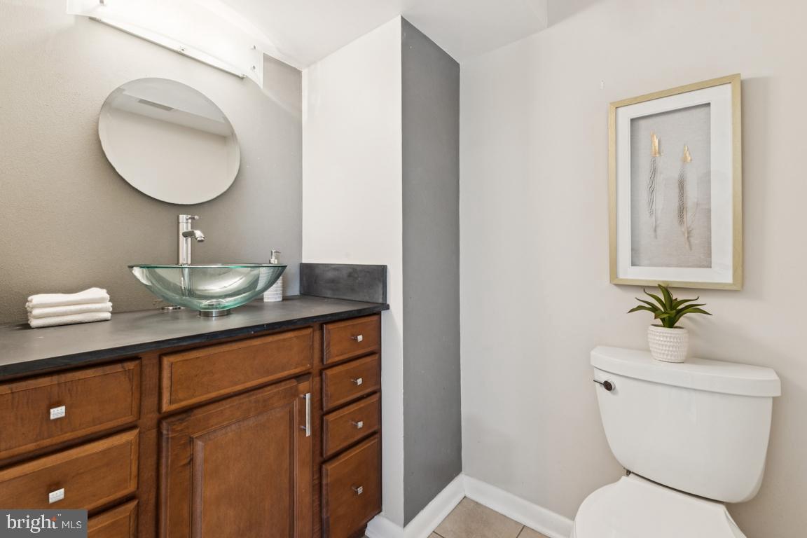 2926 FORT LEE STREET