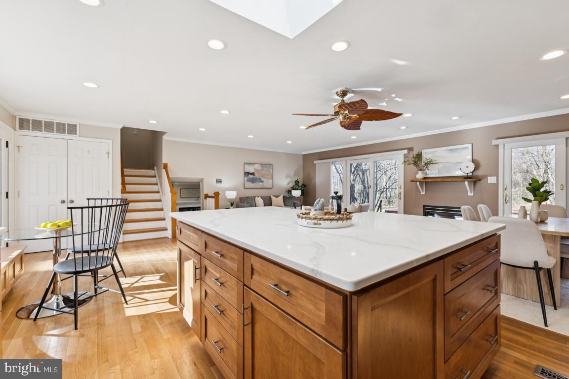 2926 FORT LEE STREET