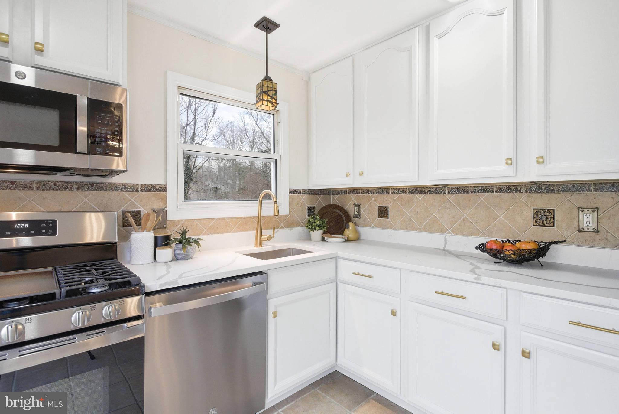 6207 GEMINI COURT