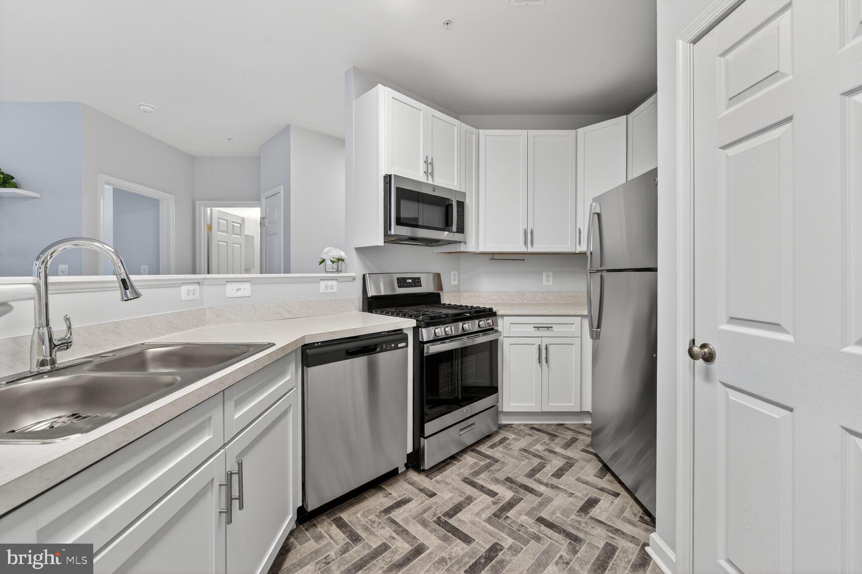 4210 MOZART BRIGADE LANE N