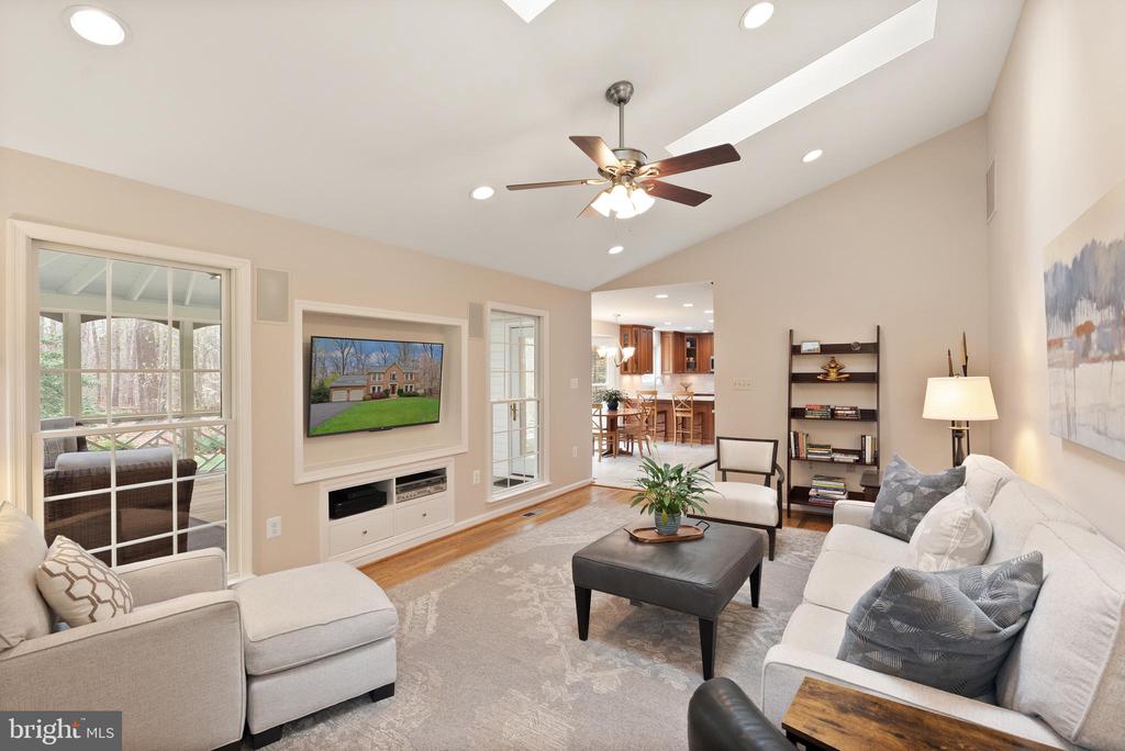 4928 NOVAK LANE