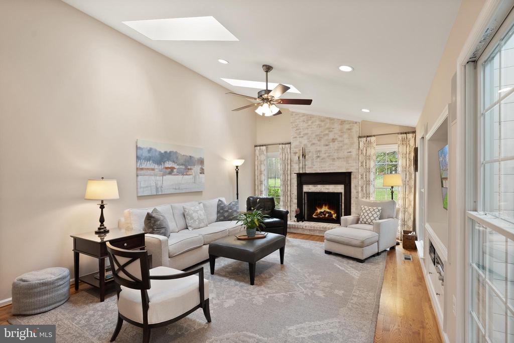 4928 NOVAK LANE