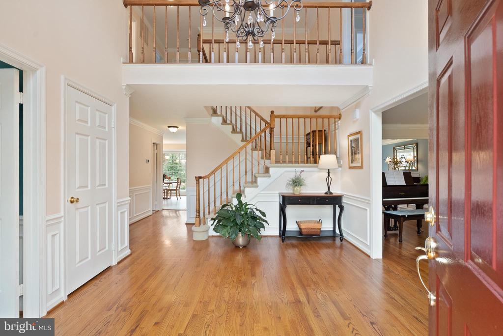 4928 NOVAK LANE